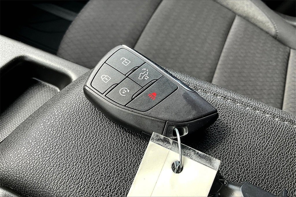 Used 2024 Chevrolet Silverado 1500 Custom image 13