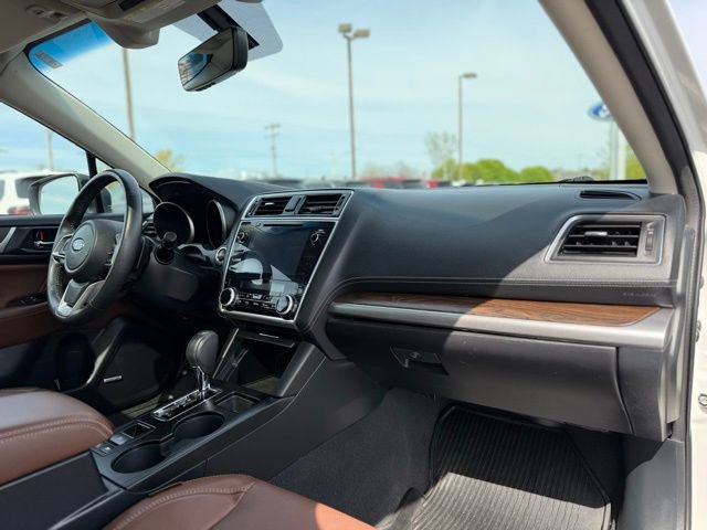 Used 2018 Subaru Outback 3.6R Touring AWD/4WD image 18