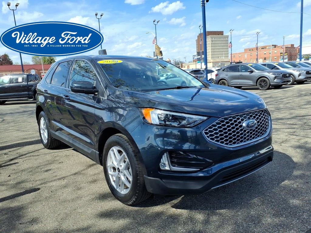 Certified 2024 Ford Edge SEL w/ Convenience Package AWD/4WD image 4
