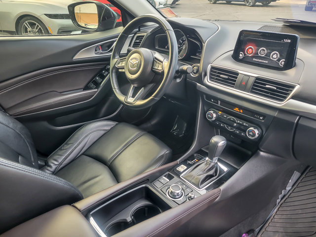 Used 2018 MAZDA MAZDA3 Touring FWD image 21