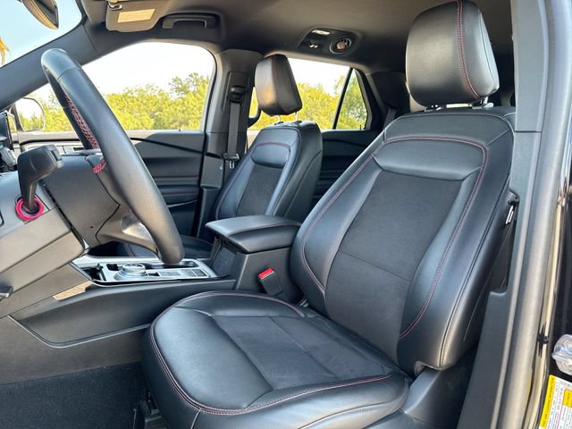 Certified 2024 Ford Explorer ST-Line w/ Class IV Trailer Tow Package RWD image 11