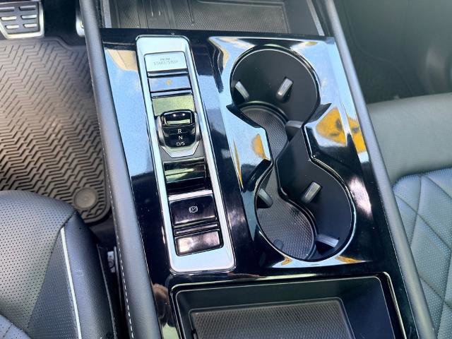 Used 2025 Volkswagen Atlas Cross Sport SEL Premium R-Line image 33