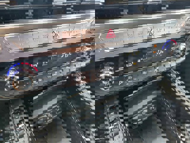 Used 2024 Kia Telluride EX w/ EX Captain's Chair Package image 21