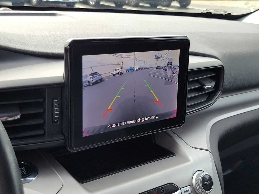 Certified 2022 Ford Explorer XLT w/ Class IV Trailer Tow Package AWD/4WD image 18