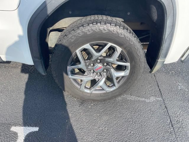 Used 2023 GMC Sierra 1500 SLE w/ X31 Off-Road Package AWD/4WD image 4