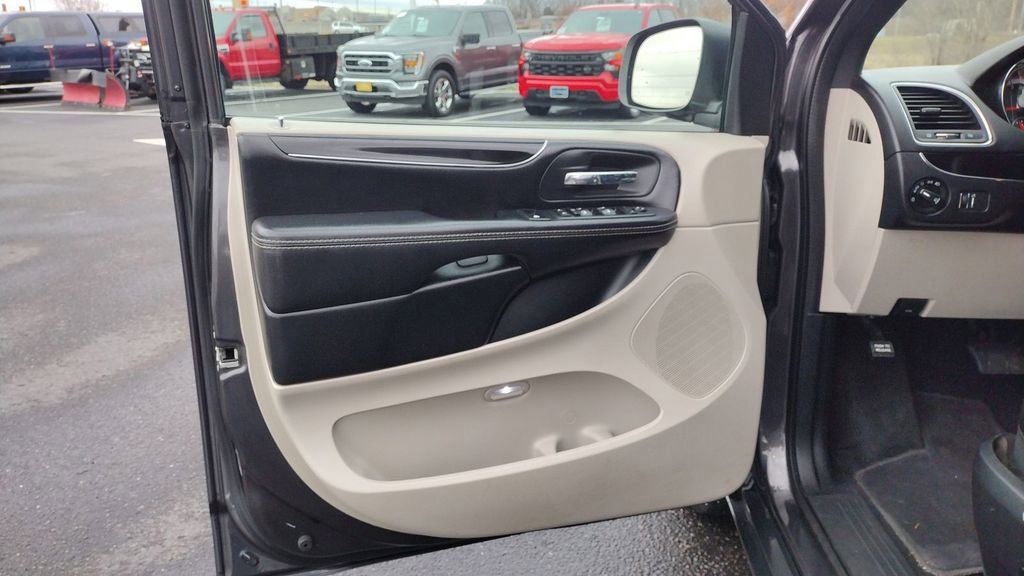 Used 2020 Dodge Grand Caravan SXT FWD image 10