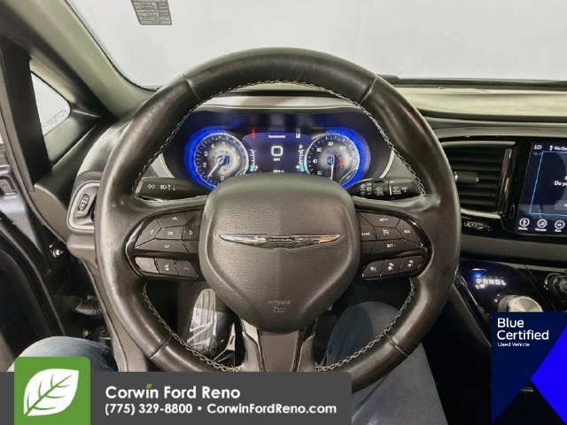 Used 2020 Chrysler Pacifica Touring-L Plus FWD image 15