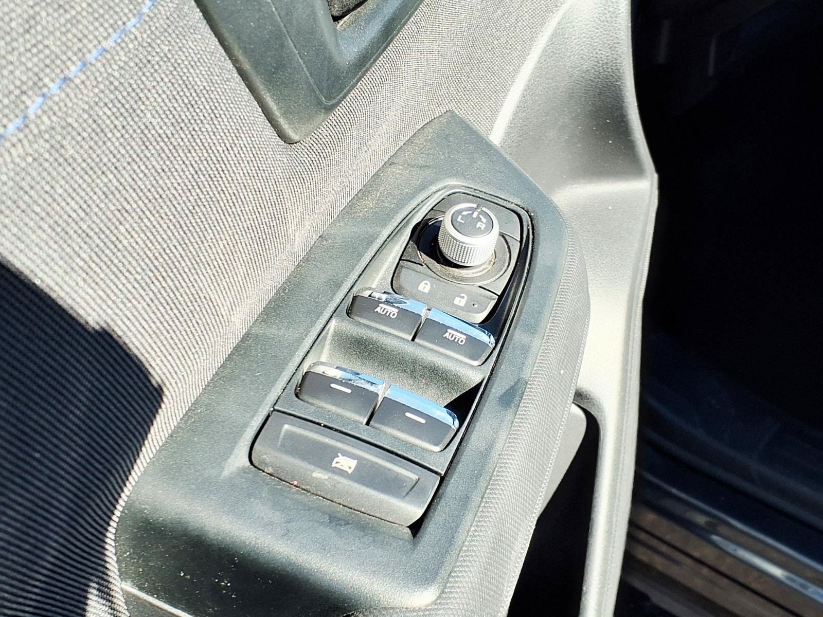 Used 2025 Subaru Forester Premium AWD/4WD image 21