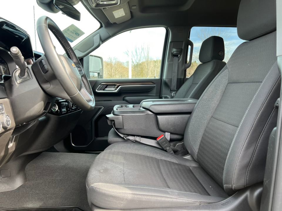 Used 2025 Chevrolet Silverado 2500 LT w/ Convenience Package image 10