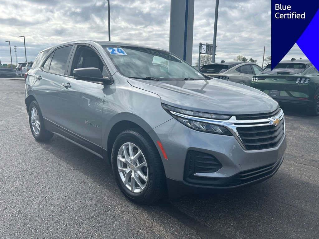 Used 2024 Chevrolet Equinox LS w/ LS Convenience Package image 2