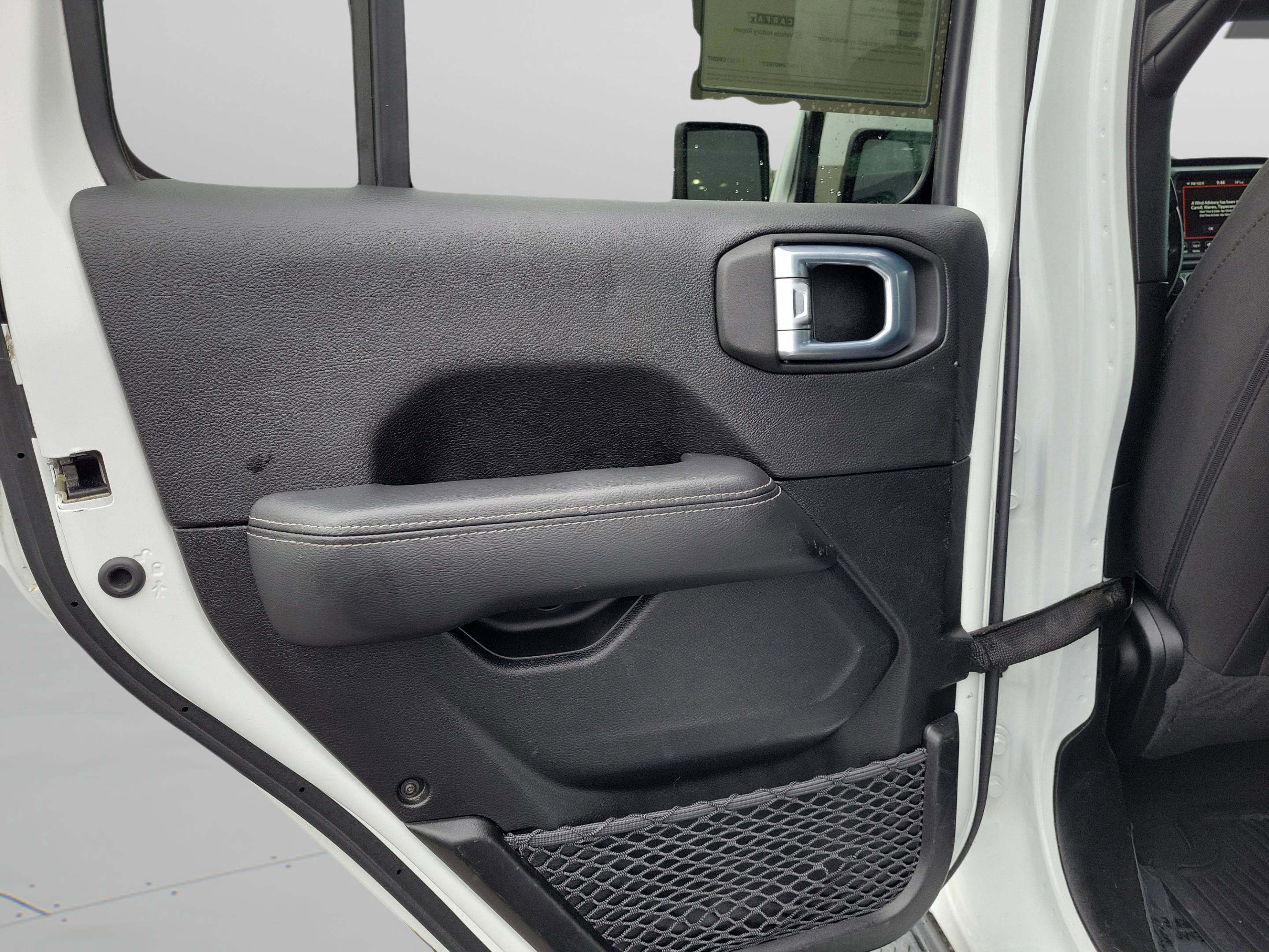 Used 2022 Jeep Gladiator Overland w/ Cold Weather Group image 23