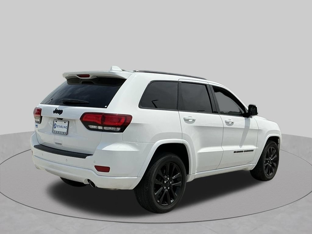 Used 2022 Jeep Grand Cherokee Laredo X RWD image 11