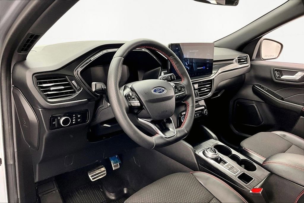 Certified 2023 Ford Escape ST-Line image 14