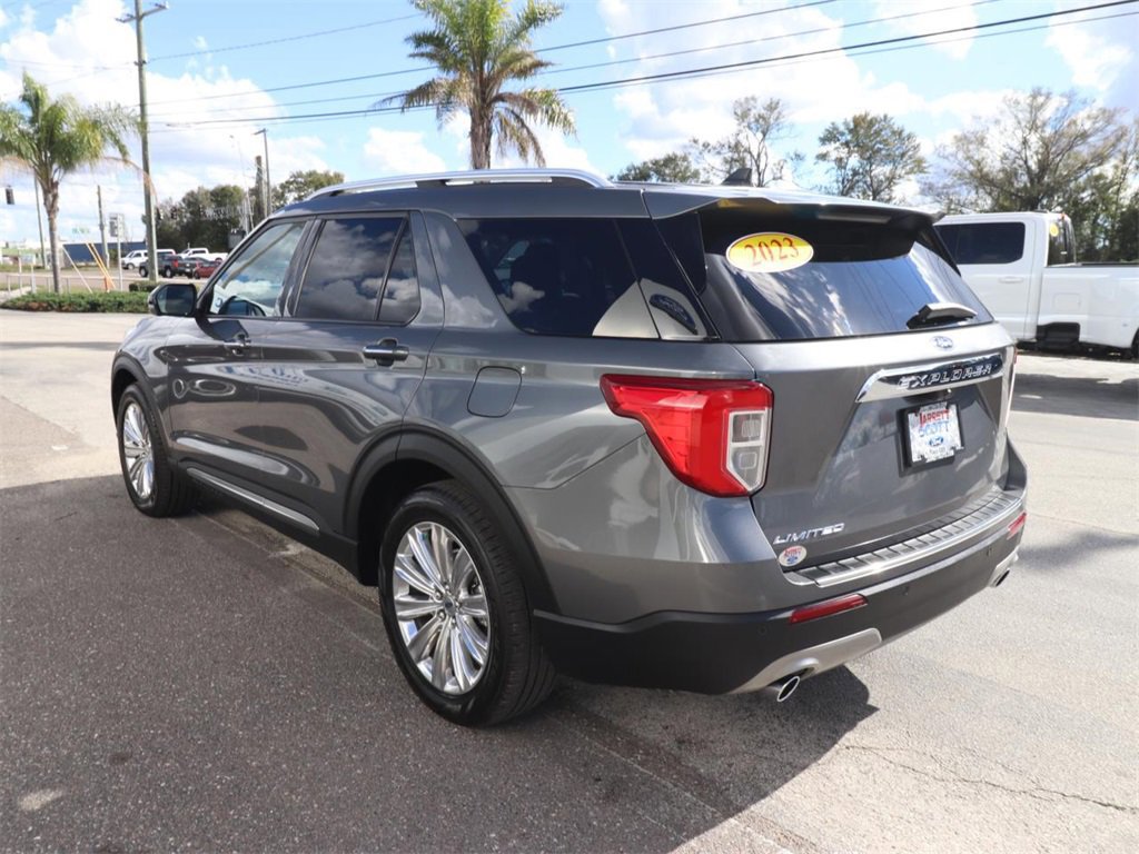 Certified 2023 Ford Explorer Limited w/ Limited Technology Package image 3