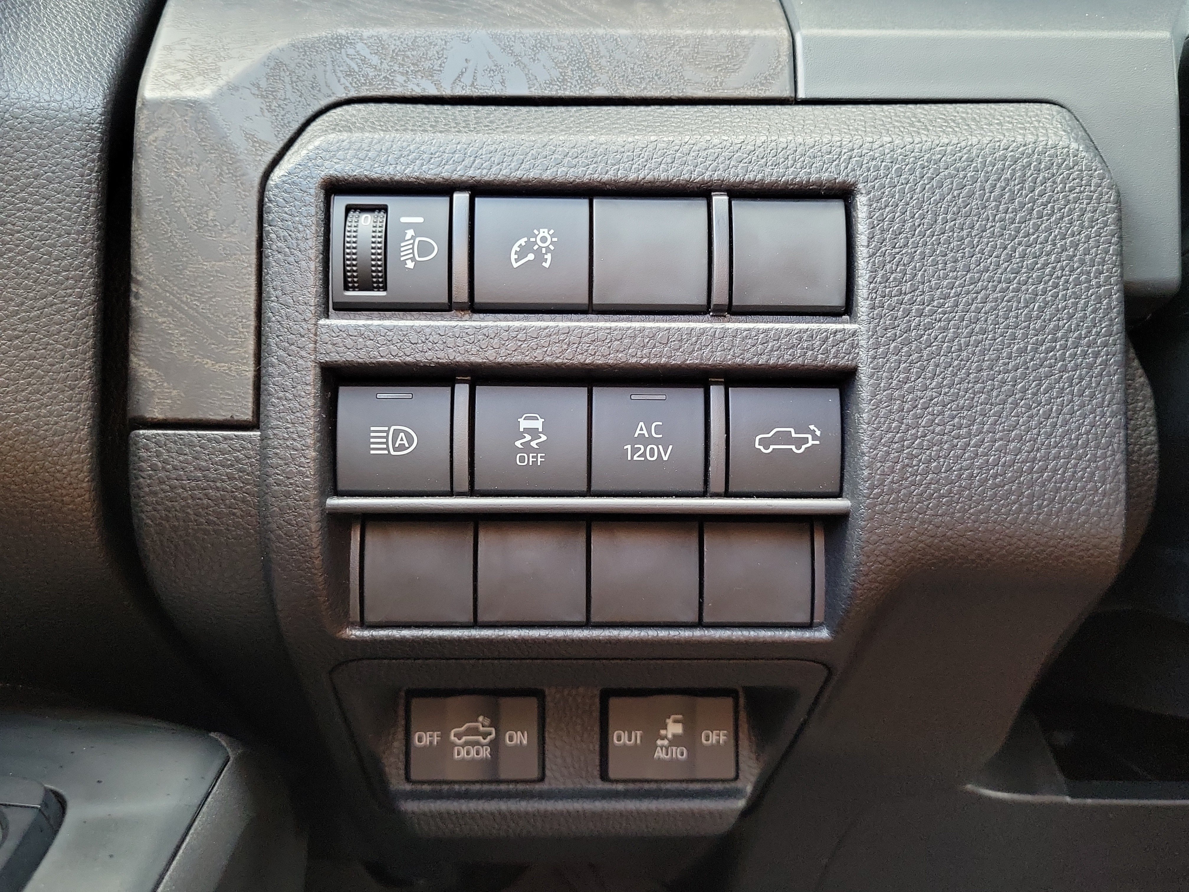 Used 2026 Toyota Tacoma Limited AWD/4WD image 28