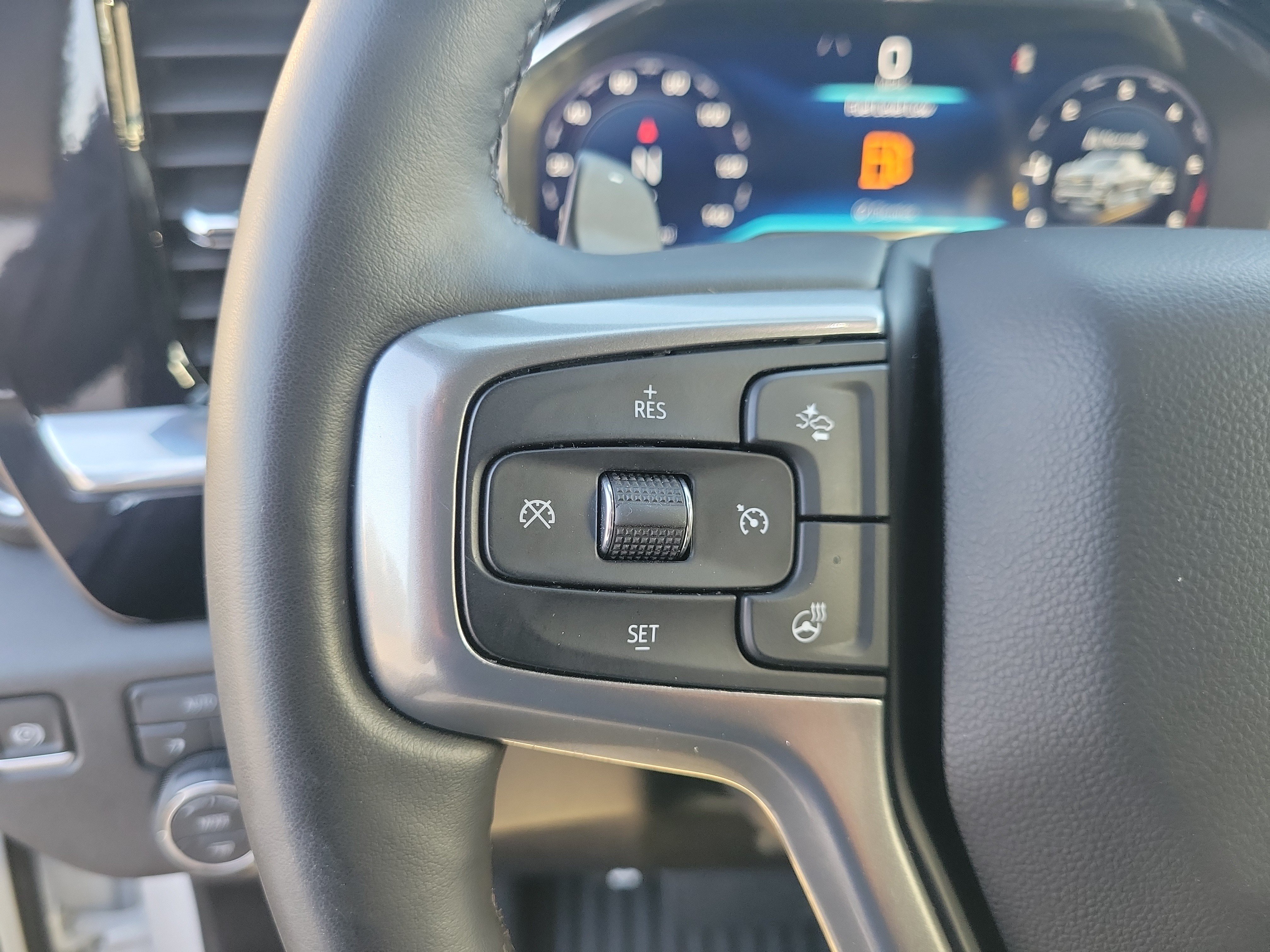 Used 2025 Chevrolet Silverado 1500 RST AWD/4WD image 5