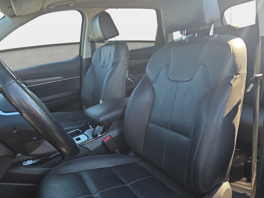 Used 2022 Kia Telluride EX w/ EX Premium Package AWD/4WD image 13