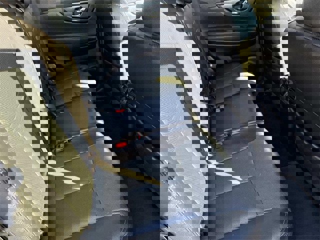 Used 2016 Nissan Rogue SL w/ SL Premium Package image 22