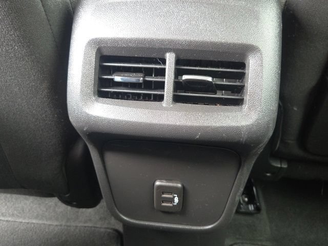 Used 2024 GMC Terrain SLE AWD/4WD image 17