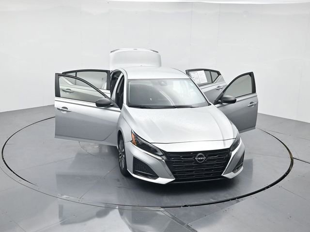 Used 2024 Nissan Altima 2.5 SV image 44