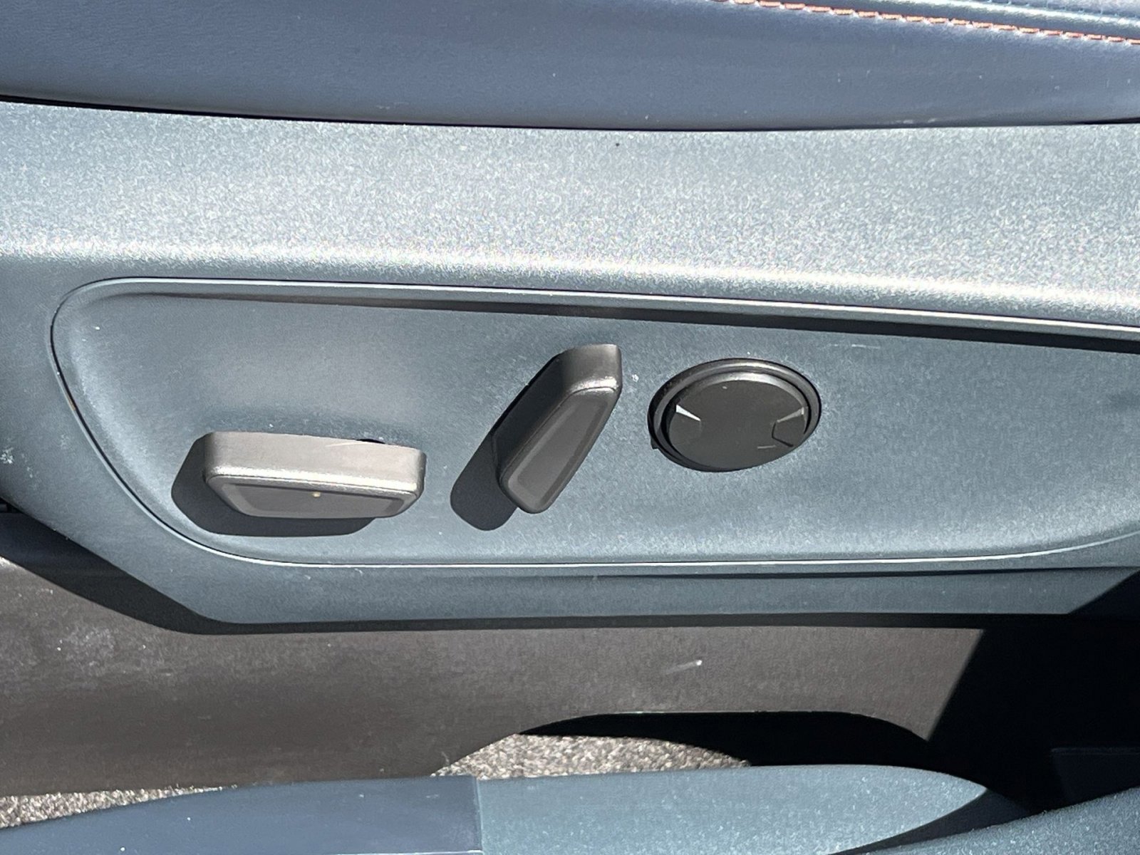 Certified 2025 Ford Maverick Lariat w/ 4K Tow Package image 14