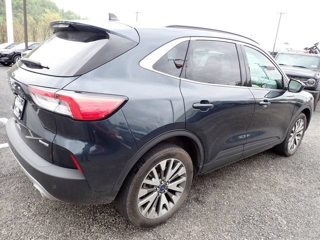 Certified 2022 Ford Escape Titanium AWD/4WD image 6