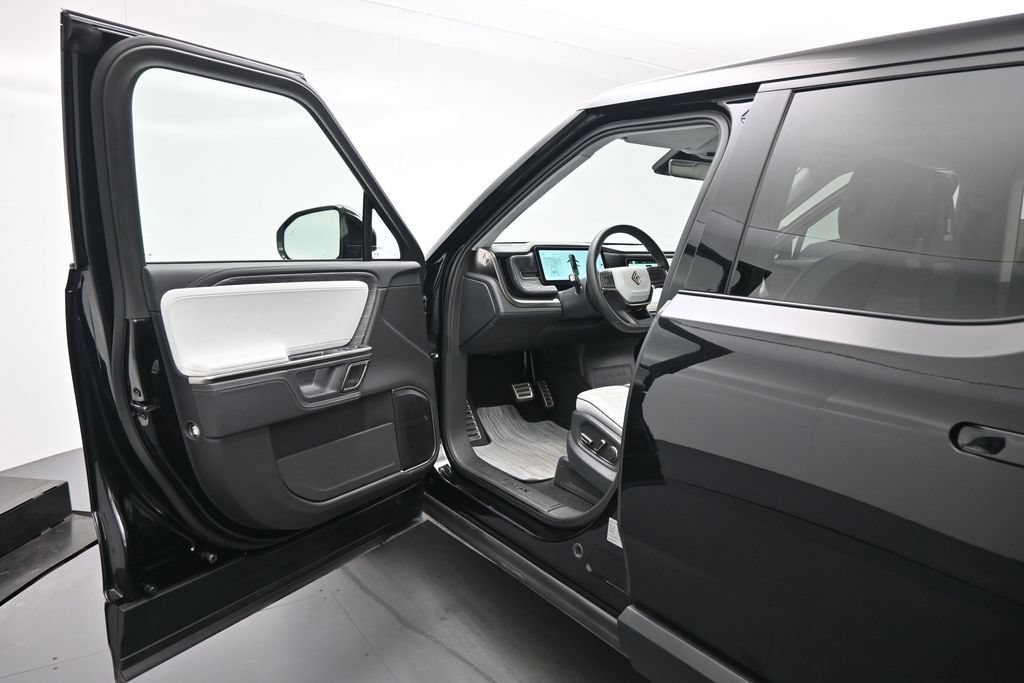 Used 2023 Rivian R1T Adventure AWD/4WD image 7
