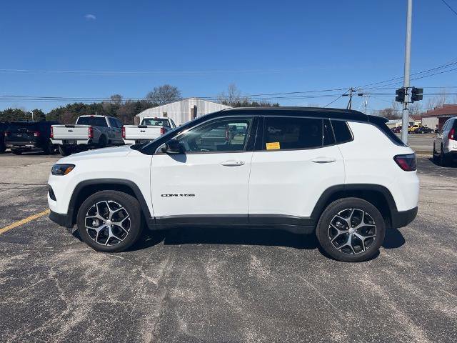 Used 2024 Jeep Compass Limited image 3