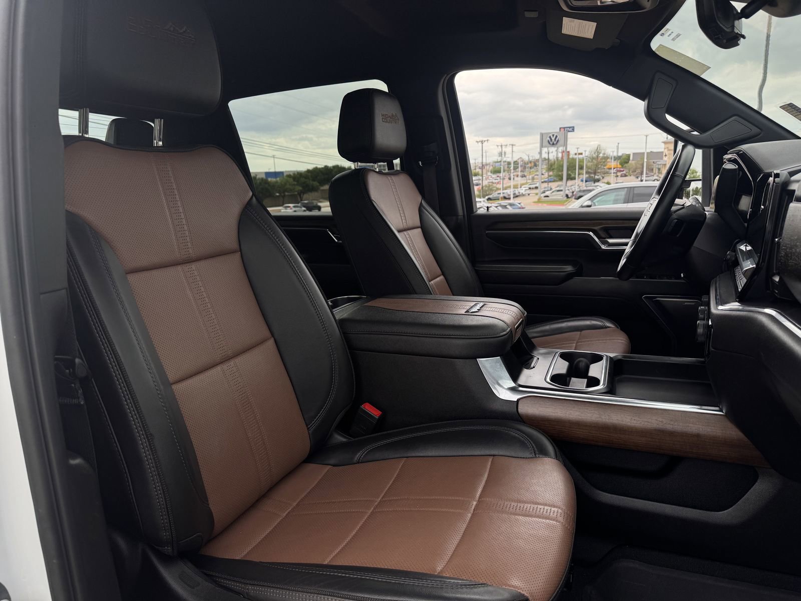 Used 2024 Chevrolet Silverado 3500 High Country w/ Technology Package image 29