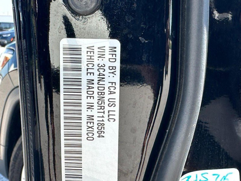 Used 2024 Jeep Compass Latitude AWD/4WD image 22