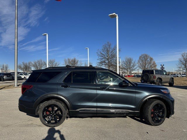 Certified 2022 Ford Explorer ST w/ Equipment Group 401A image 6