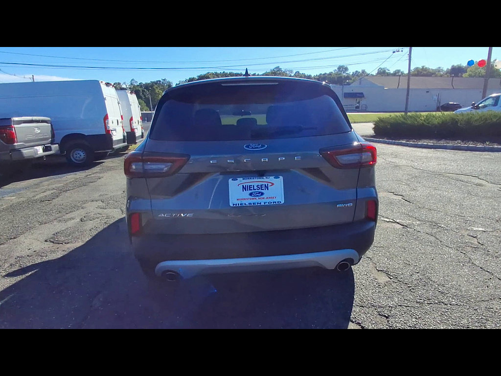 Certified 2023 Ford Escape Active AWD/4WD image 7