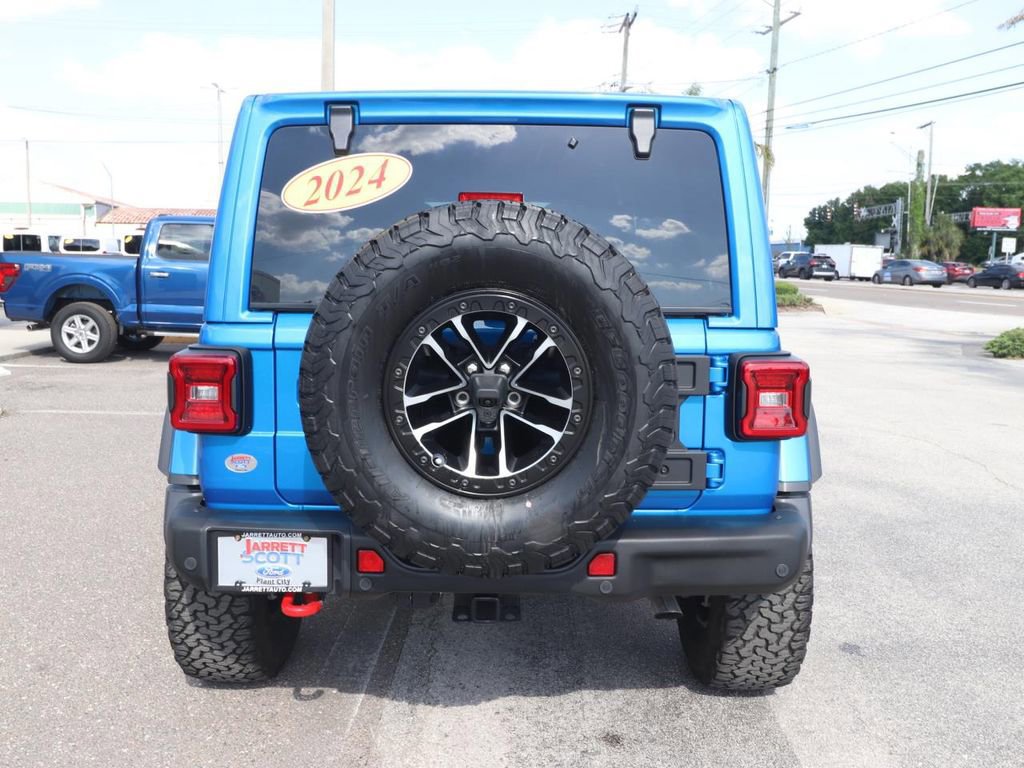 Used 2024 Jeep Wrangler Unlimited Rubicon image 4