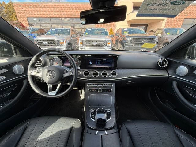 Used 2018 Mercedes-Benz E 400 4MATIC Sedan image 16