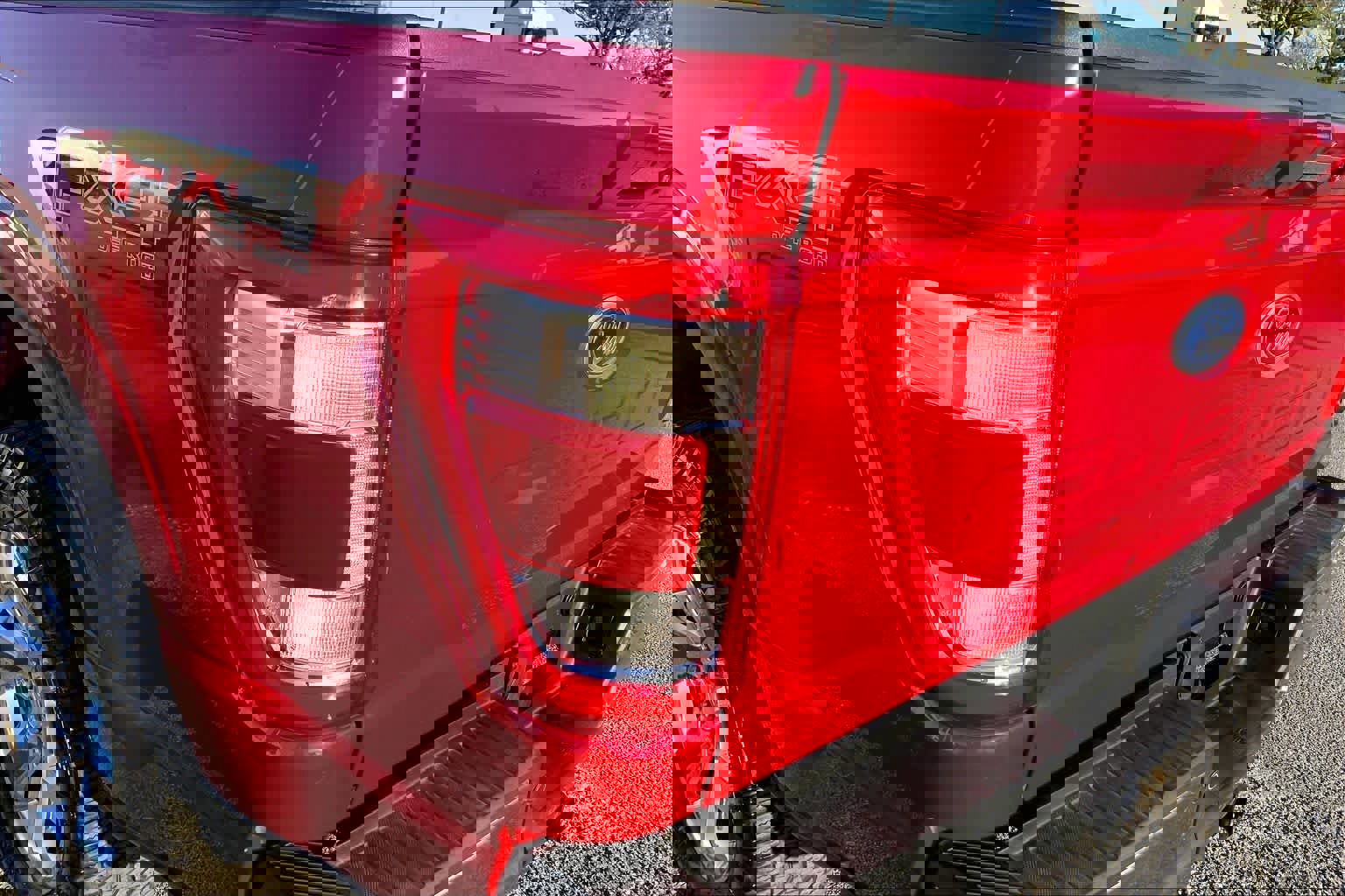 Certified 2021 Ford F150 Lariat w/ Equipment Group 502A High image 26