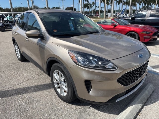 Certified 2020 Ford Escape SE image 3