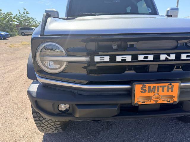 Certified 2022 Ford Bronco Outer Banks w/ Sasquatch Package AWD/4WD image 4