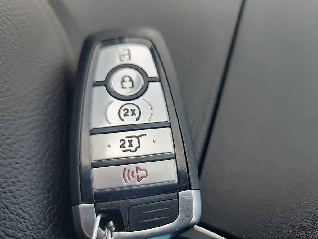 Certified 2020 Ford Edge SEL w/ Cold Weather Package image 22