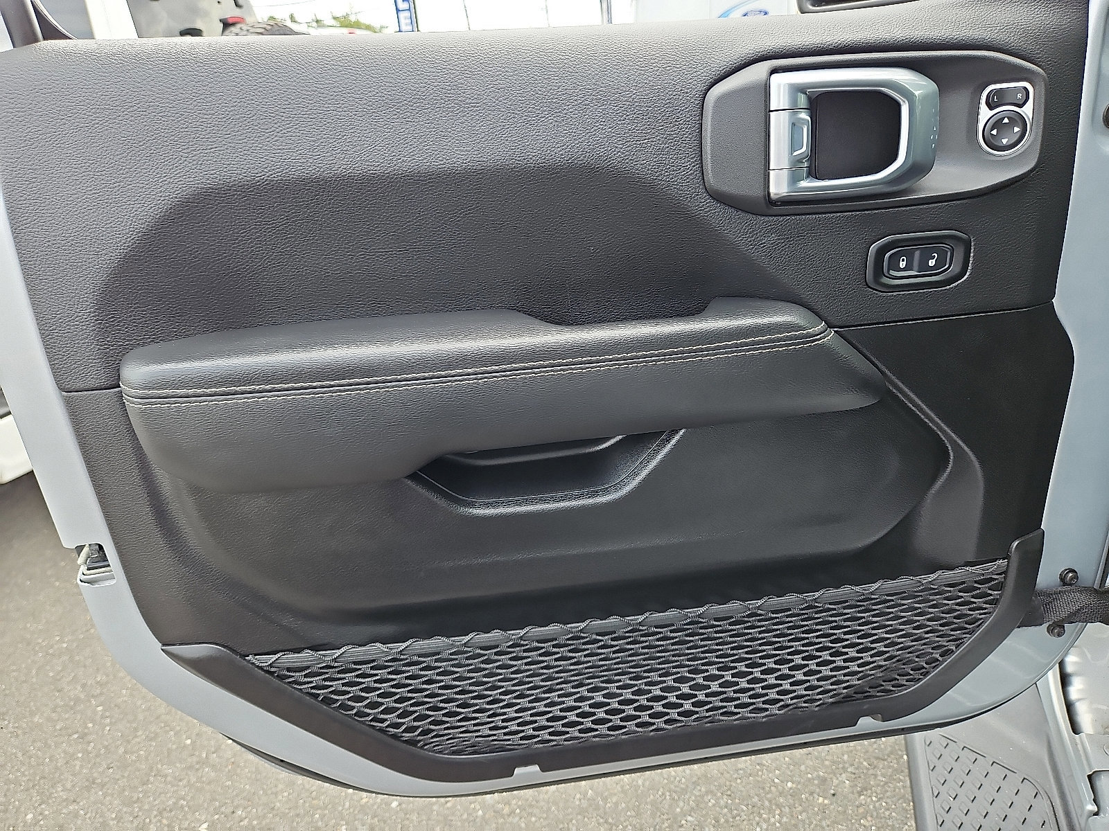 Used 2022 Jeep Gladiator Overland w/ Popular Equipment Package image 13