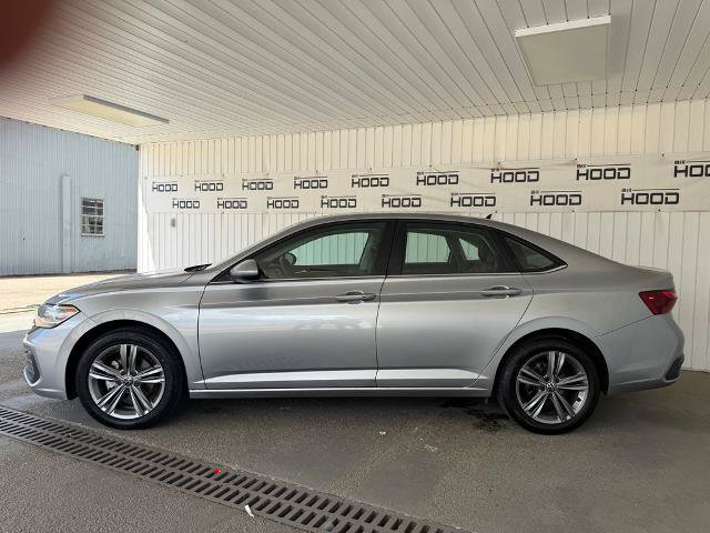 Used 2024 Volkswagen Jetta SE FWD image 21