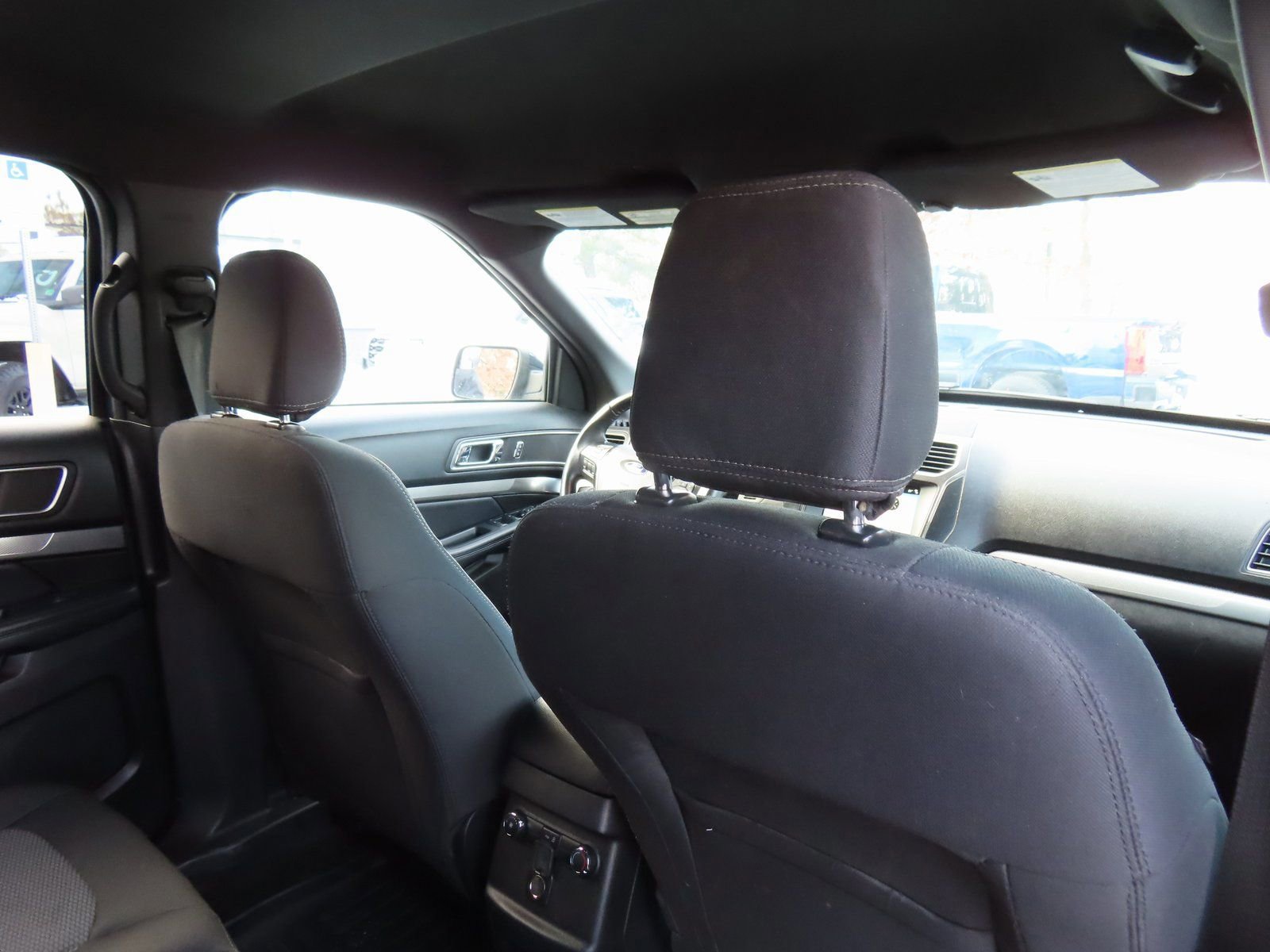 Certified 2018 Ford Explorer XLT w/ Equipment Group 201A image 29