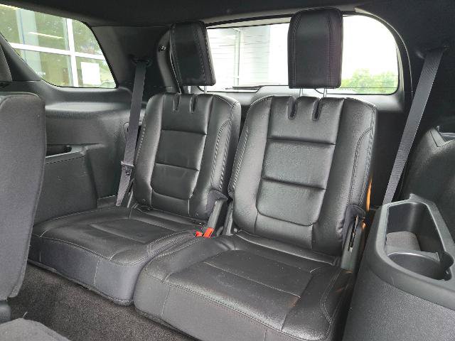 Certified 2018 Ford Explorer XLT w/ Equipment Group 202A AWD/4WD image 7