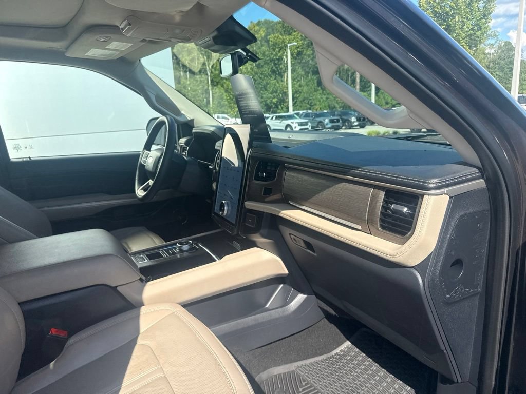 Certified 2023 Ford Expedition Max Limited RWD image 34