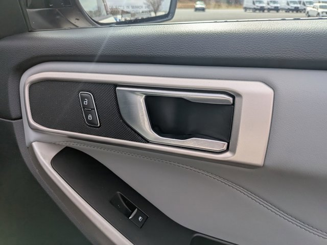 Certified 2022 Ford Explorer XLT w/ Equipment Group 202A image 35