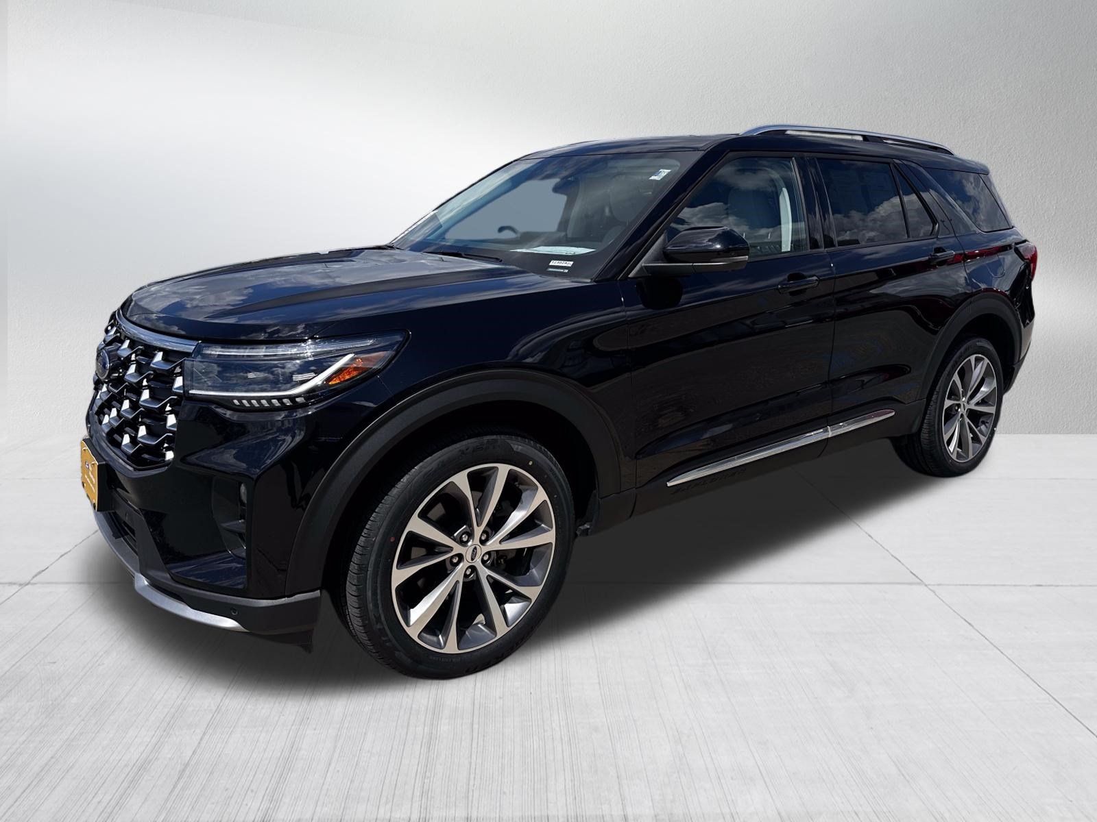 Certified 2025 Ford Explorer Platinum w/ Ultimate Package AWD/4WD image 3