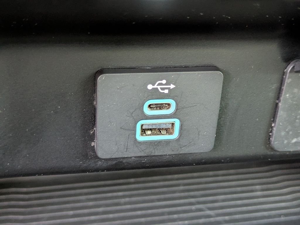 Certified 2025 Ford F250 XLT AWD/4WD image 22