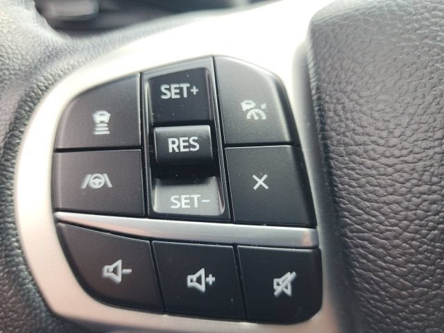 Certified 2022 Ford Explorer XLT w/ Equipment Group 202A AWD/4WD image 31