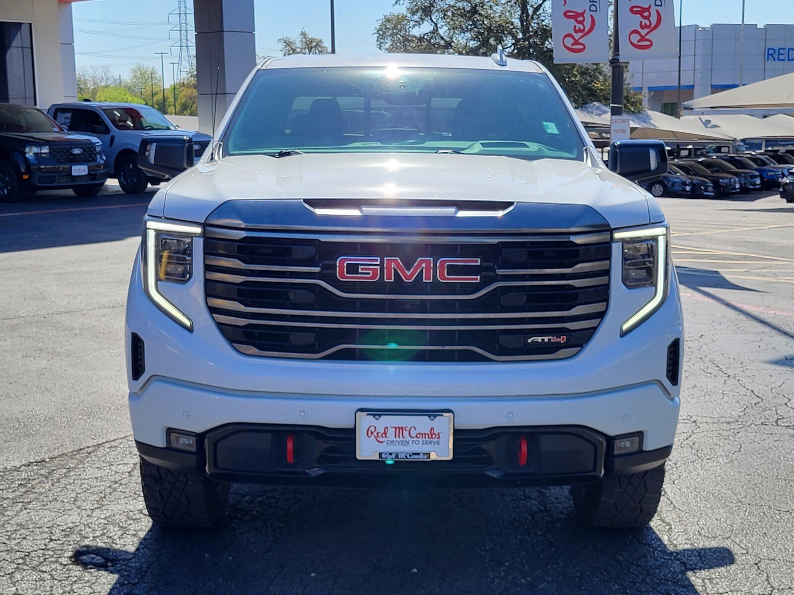 Used 2022 GMC Sierra 1500 AT4 w/ AT4 Premium Package image 9