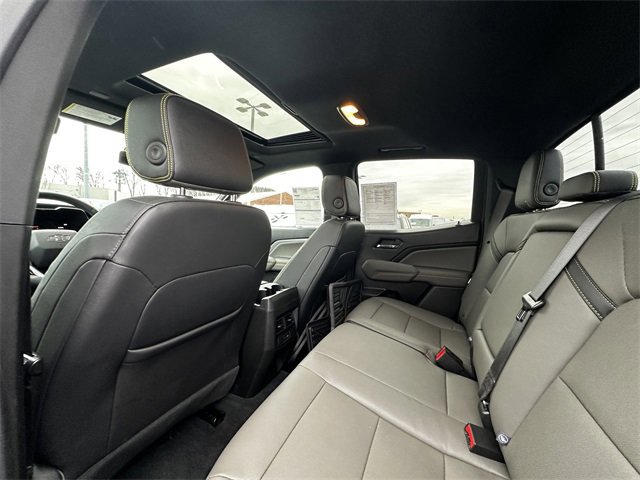 Used 2023 Chevrolet Colorado ZR2 w/ ZR2 Convenience Package III image 18