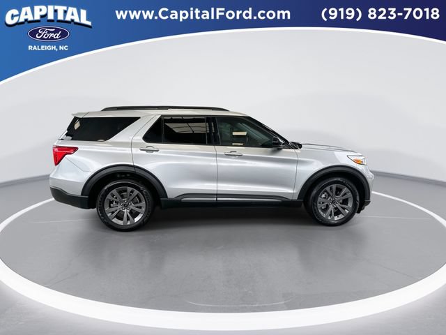 Certified 2023 Ford Explorer XLT w/ Equipment Group 202A RWD image 9